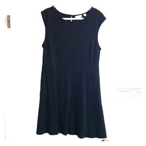 🌎 2/$18 New York and Company LBD